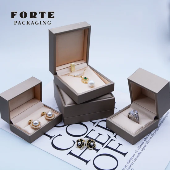 Forte 2022 luxo discreto couro do plutônio do vintage jóias embalagem carimbo quente logotipo personalizado colar embalagem anel caixas de jóias com logotipo